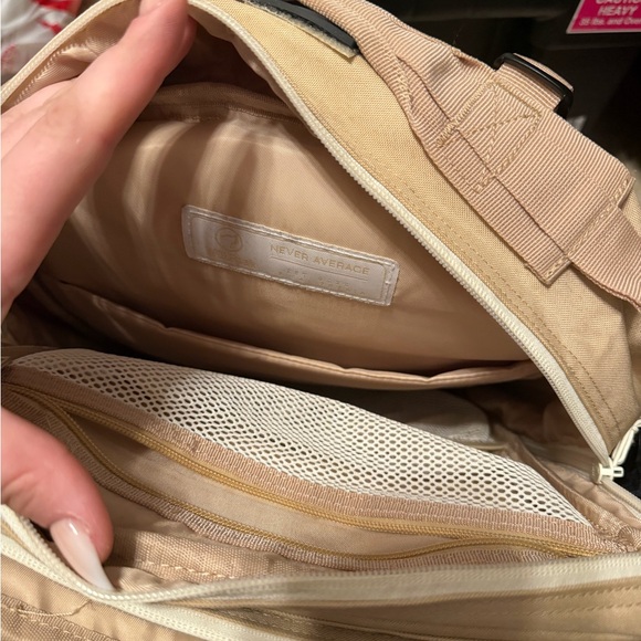 WOLFPak Tactical 25L Backpack Tan MOLLE w/ Accessories Organizer Insert Key Clip - Picture 3 of 11